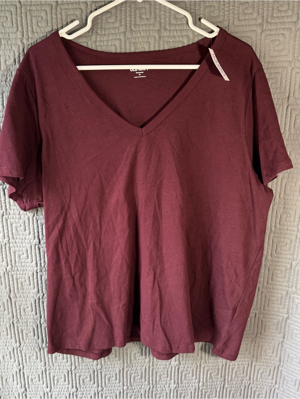 NWT Old Navy EveryWear Tee Women XL Raisin Arizona Maroon V Neck Short Sleeve